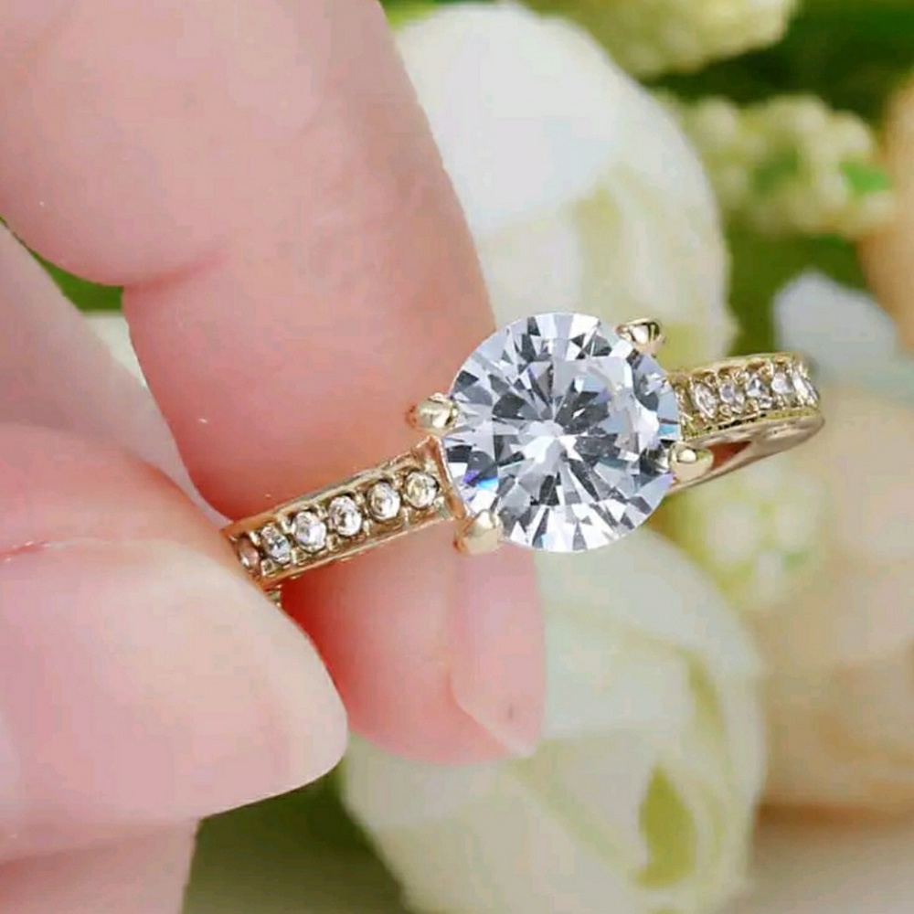 Gorgeous 18kgp ring w CZ Diamond - Picture 1 of 6